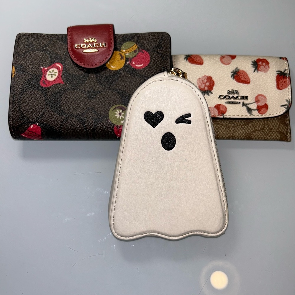 Coach Ghost + 2 Wallets – BUNDLE - Picture 2 of 11